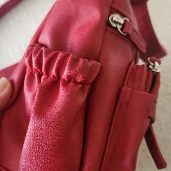 Red Purse - Picture 4 of 6